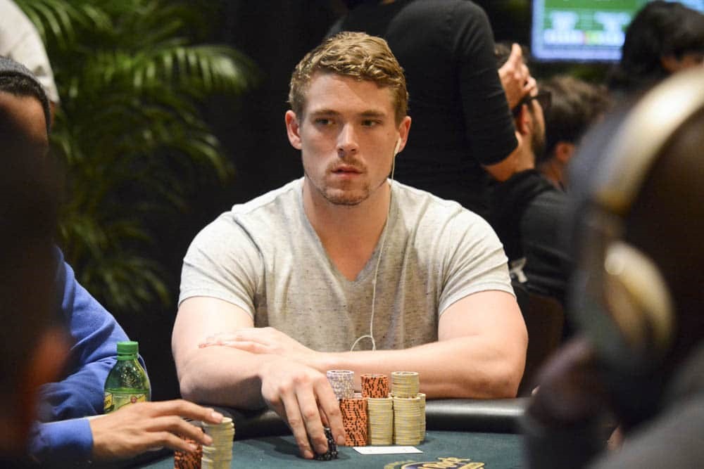 La run invidiabile del newyorkese Alex Foxen: in tre tornei vince 2.600.000 dollari... con due vittorie consecutive!