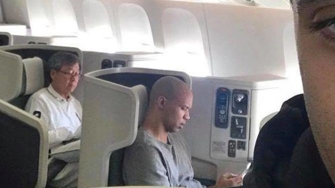 Phil Ivey fotografato in un volo per Melbourne: il Re è pronto per tornare all'Aussie Millions?