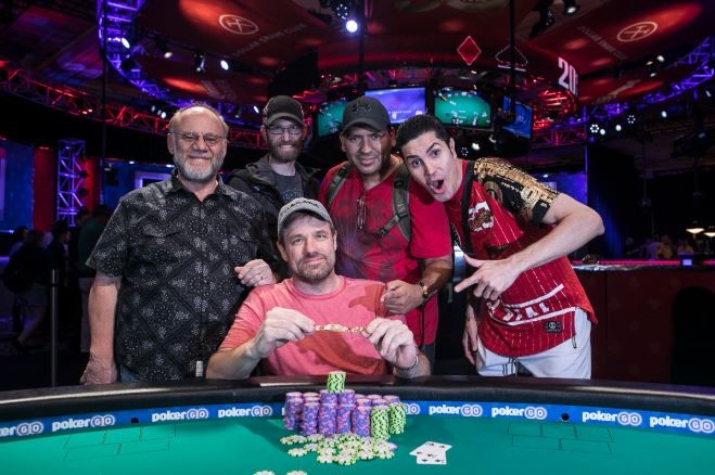 Joe Foresman è il vincitore del DeepStack, ad Antony Zinno il bracciale del Pot Limit Omaha Hi-Lo!