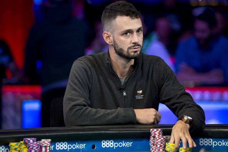 Perché Livingston ha foldato Q-Q preflop al final table del Main Event? 